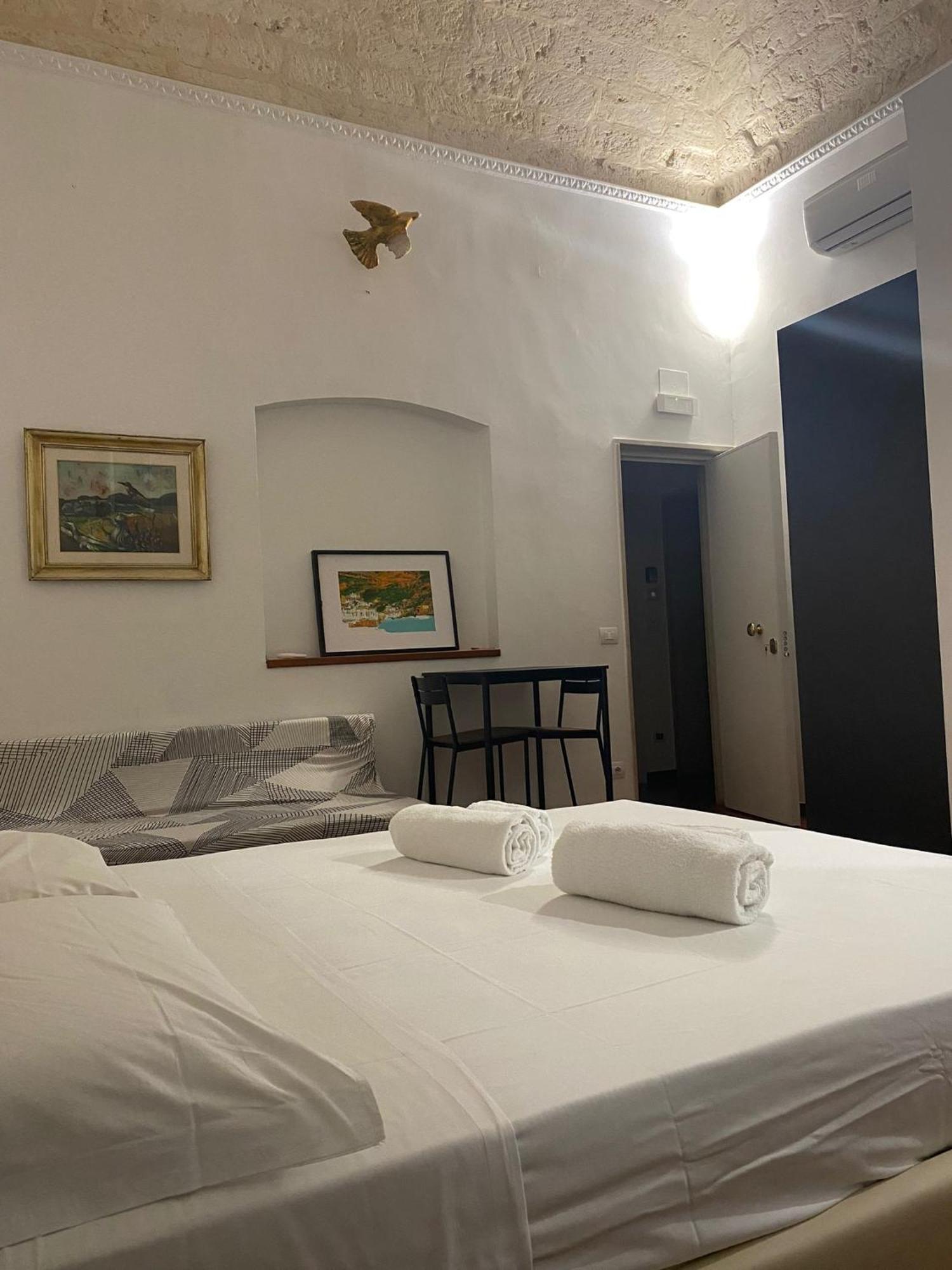 Araba Fenice Apartments - Bari Centro Exterior foto
